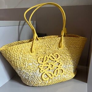 LOEWE 50x25x28cm straw bag